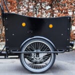 Holzpaneel für die Box bei elektrischen Lastenfahrrädern - Rechts